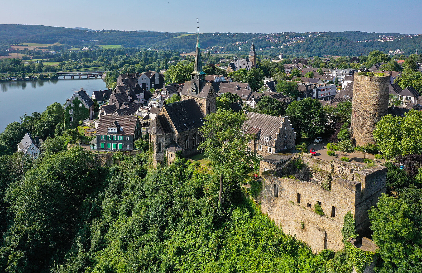 Die Burg Freiheit im Ortsteil Alt-Wetter © Rupert Oberhäuser