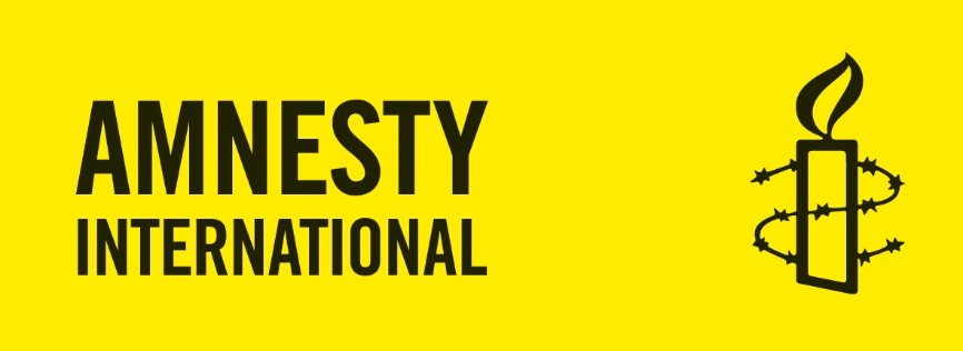 das Bild zeigt das Amnesty Logo mit gelbem Hintergrund
