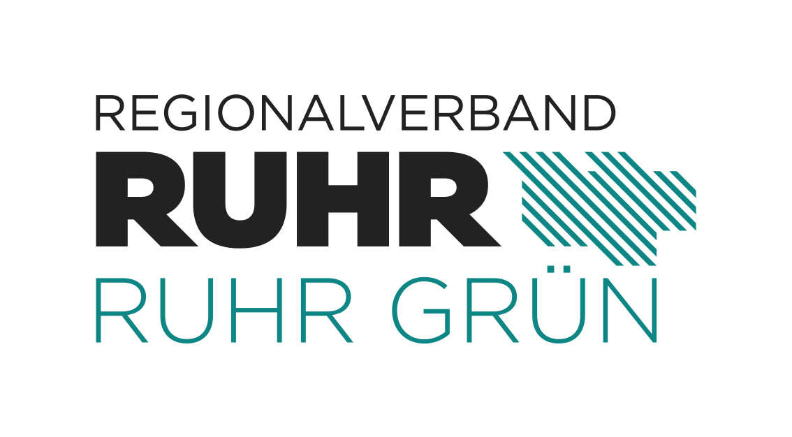 RVR Ruhr Grün Das Bild zeigt das Logo des RVR Ruhr Grün: Der Schriftzug Regionalverband Ruhr Ruhr Grün in Kapitälchen mit fettgedrucktem Ruhr in schwarz-grün und der Silhouette der Metropole Ruhr in grün.