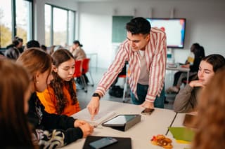 Reporterfabrik-Schulbesuch Schülerinnen arbeiten als Journalisten