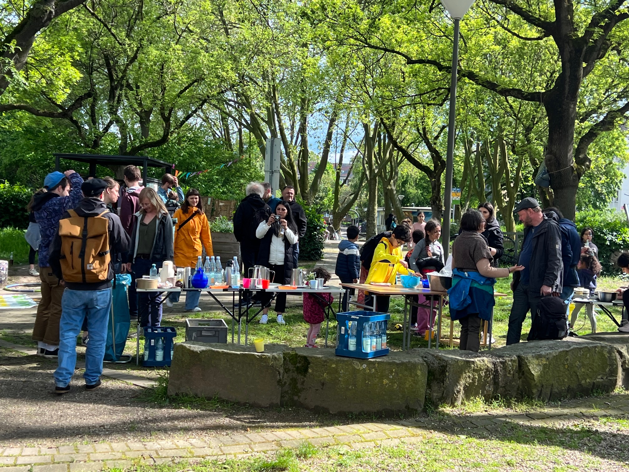 GruenesWohnzimmerBluecherpark_Dortmund_Planerladen Eine Veranstaltung mit mehreren Menschen im Blücherpark