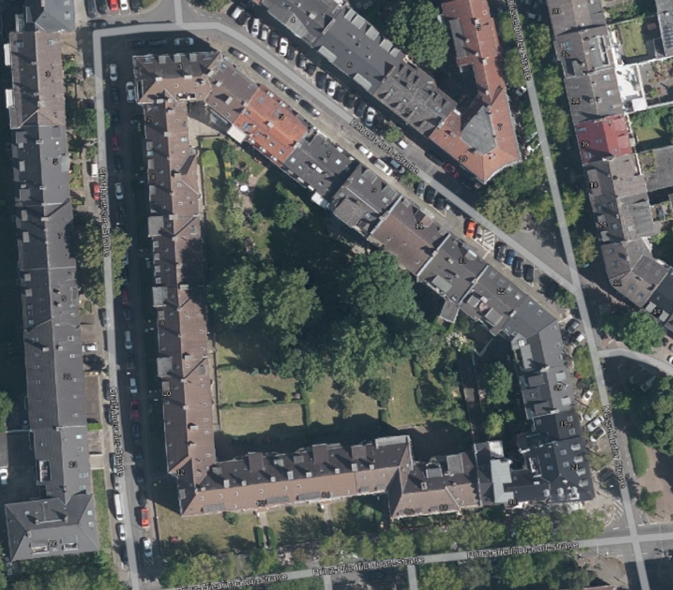 UmbauInnenhof_Dortmund_GWG-DO-2025 Luftbildaufnahme Wohnblock Robert-Koch-Str./Graf-Haeseler-Str. Ecke Prinz-Friedrich-Karl Str.