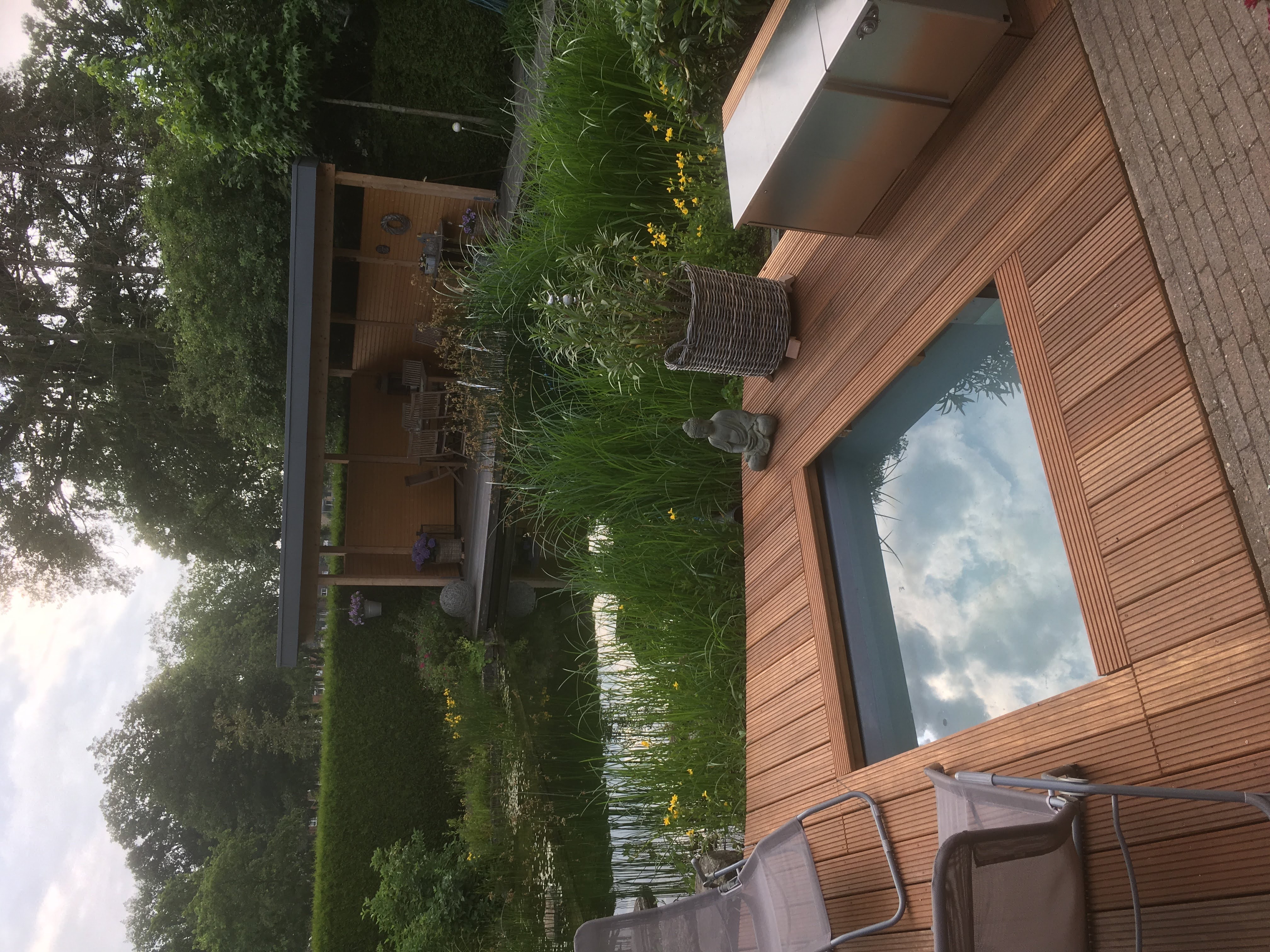 Terrasse mit Fußbecken