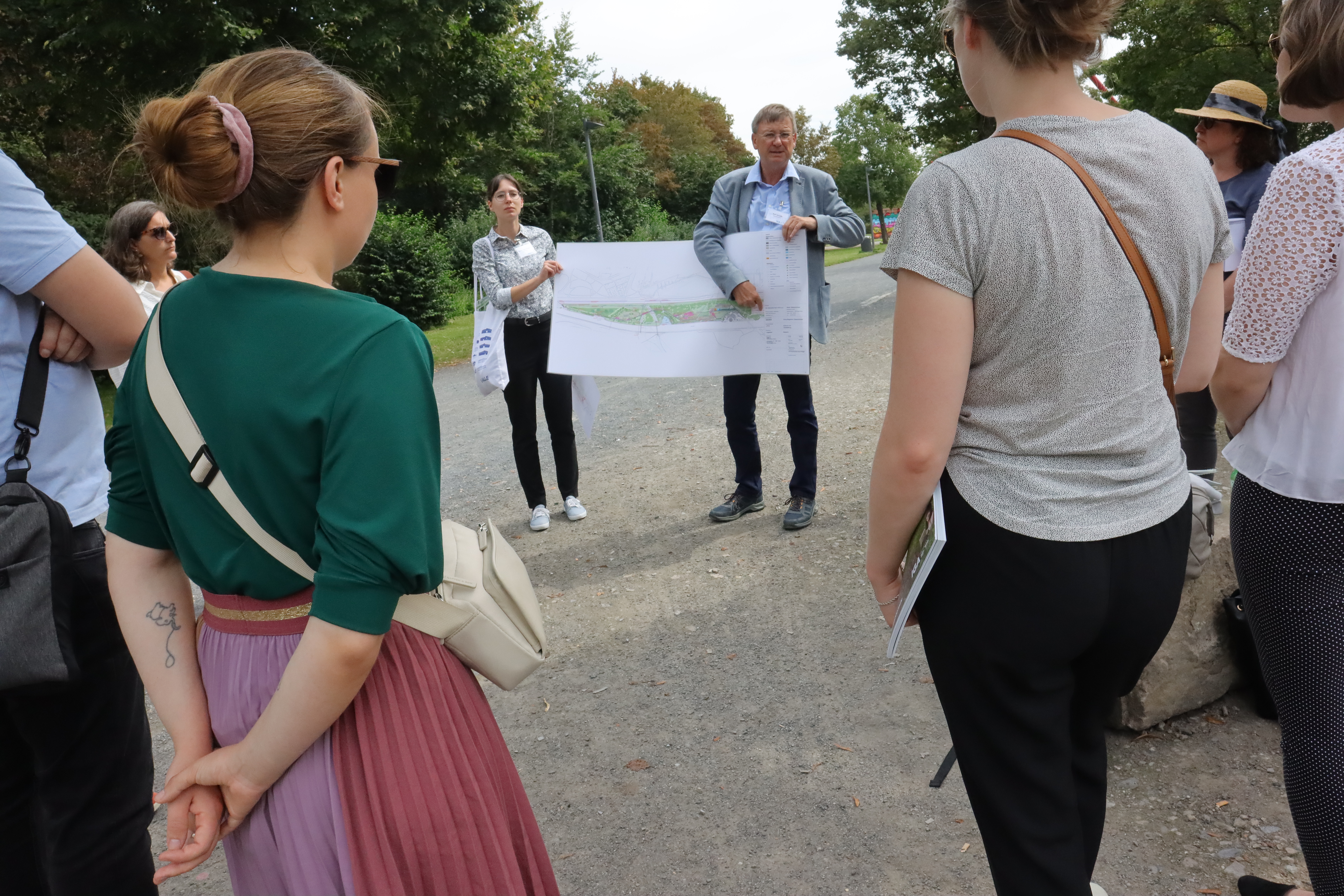 Pressesprecher der Metropole Ruhr-Städte besichtigen den Zukunftsgarten GelsenkirchenBesichtigung