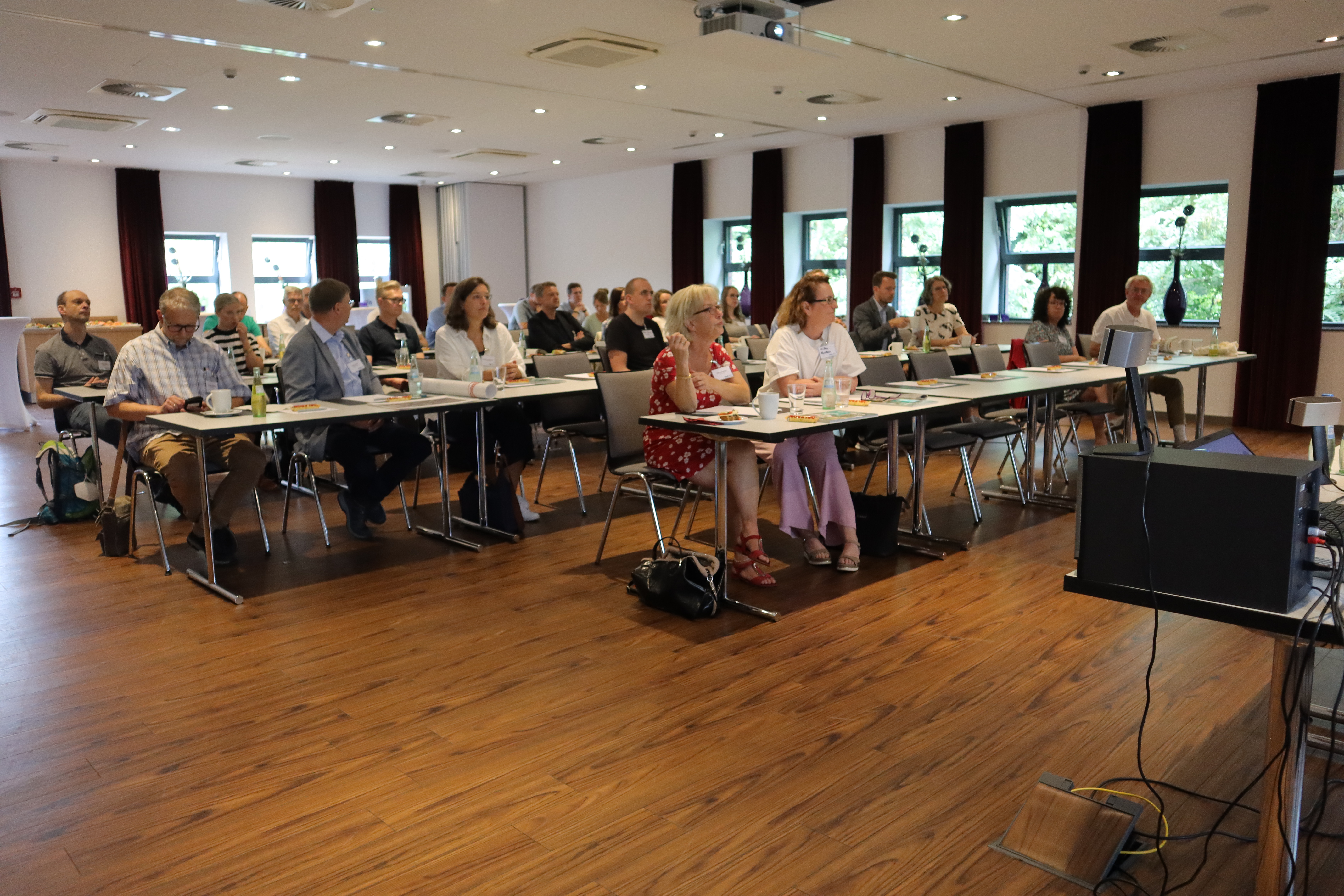 Pressesprecher der Metropole Ruhr-Städte im Plenum