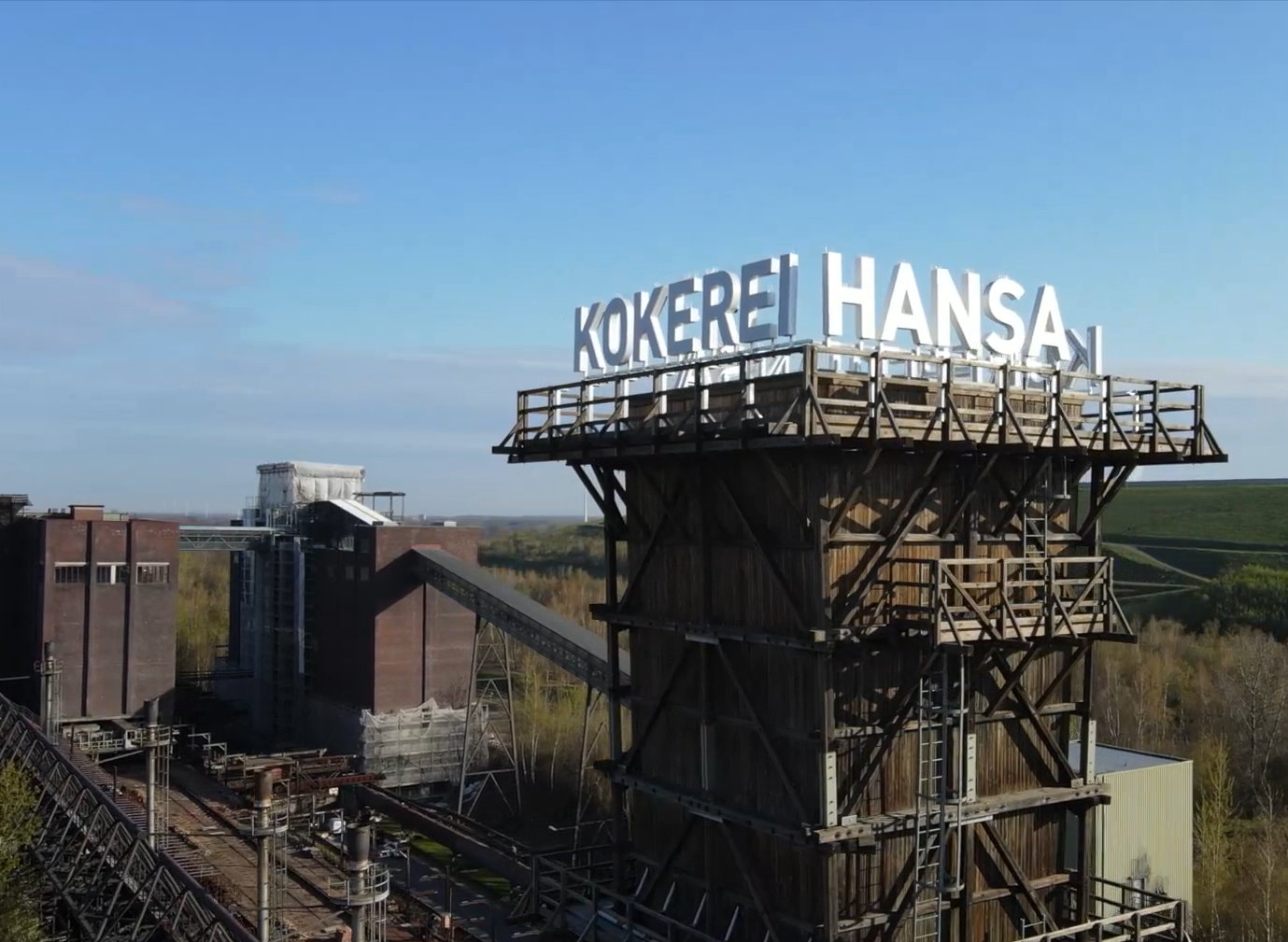 Das Bild zeigt das Gelände der Kokerei Hansa aus der Vogelperspektive.
