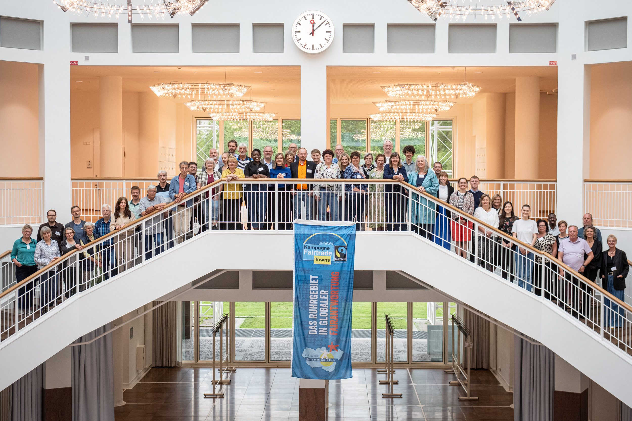 Gruppenbild der Teilnehmenden der Jahrestagung der Faieren Metropole Ruhr.
